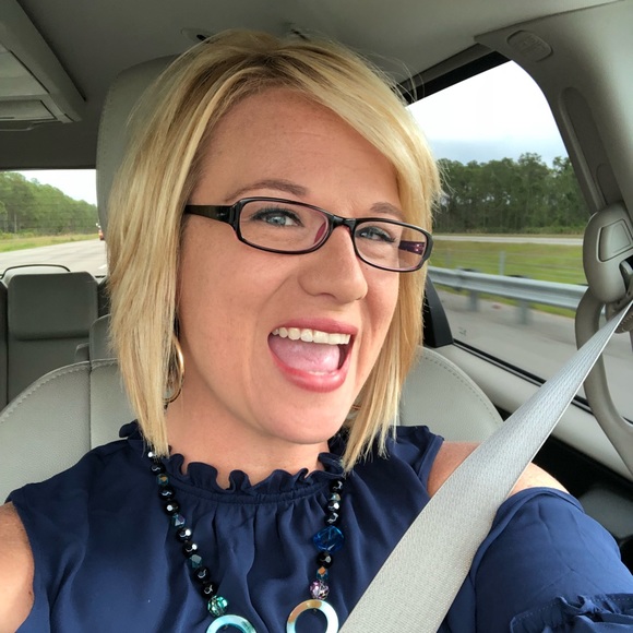 Meet your Posher, Angela - Picture 1 of 1